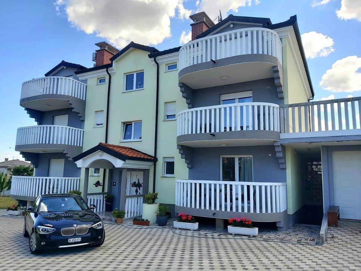 Ferienwohnungen Barbic Umago Exterior foto